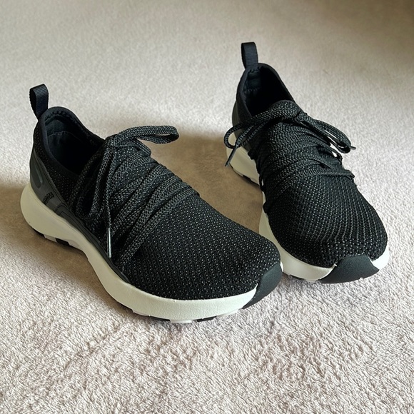 Merrell Shoes - Merrell cloud knit sneakers size 6.5